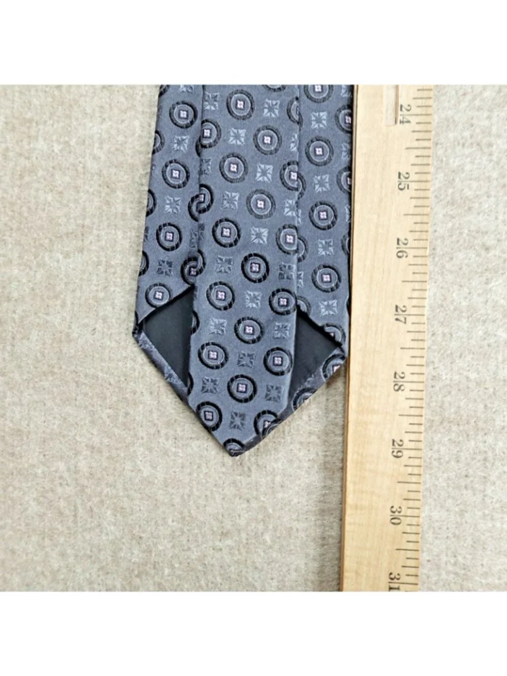 Hugo Boss Tie Gray Macclesfield  100% Silk Made in Italy